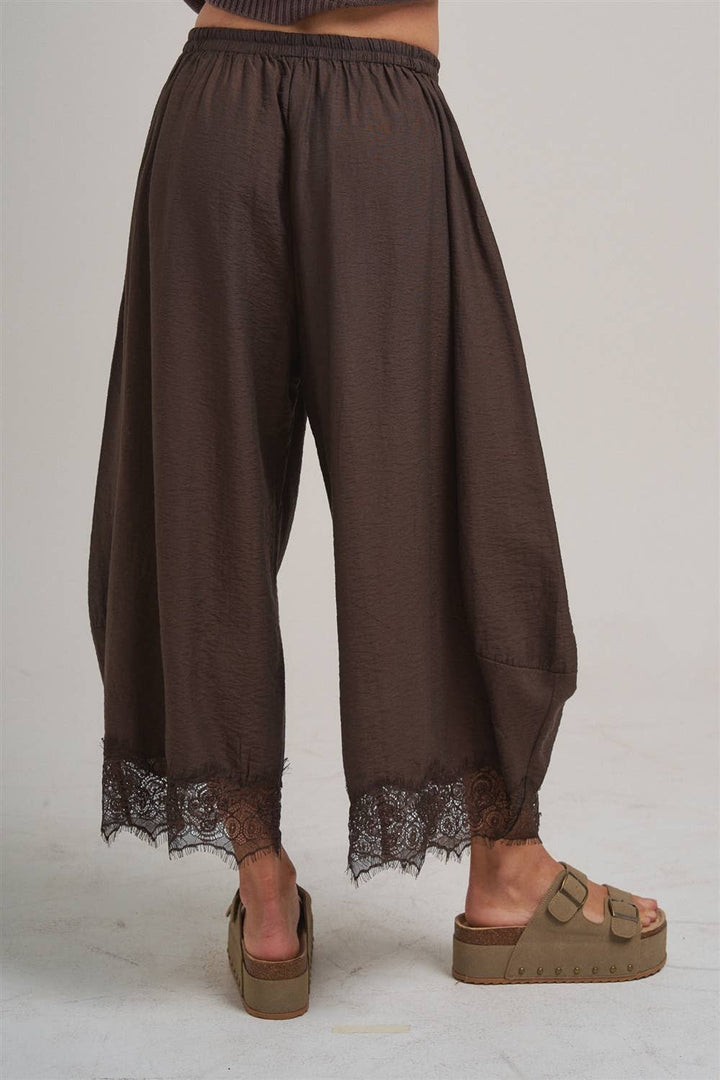 LIGHTWEIGHT FLOWY WIDE BALLOON LEG PANTS WITH DELICATE LACE