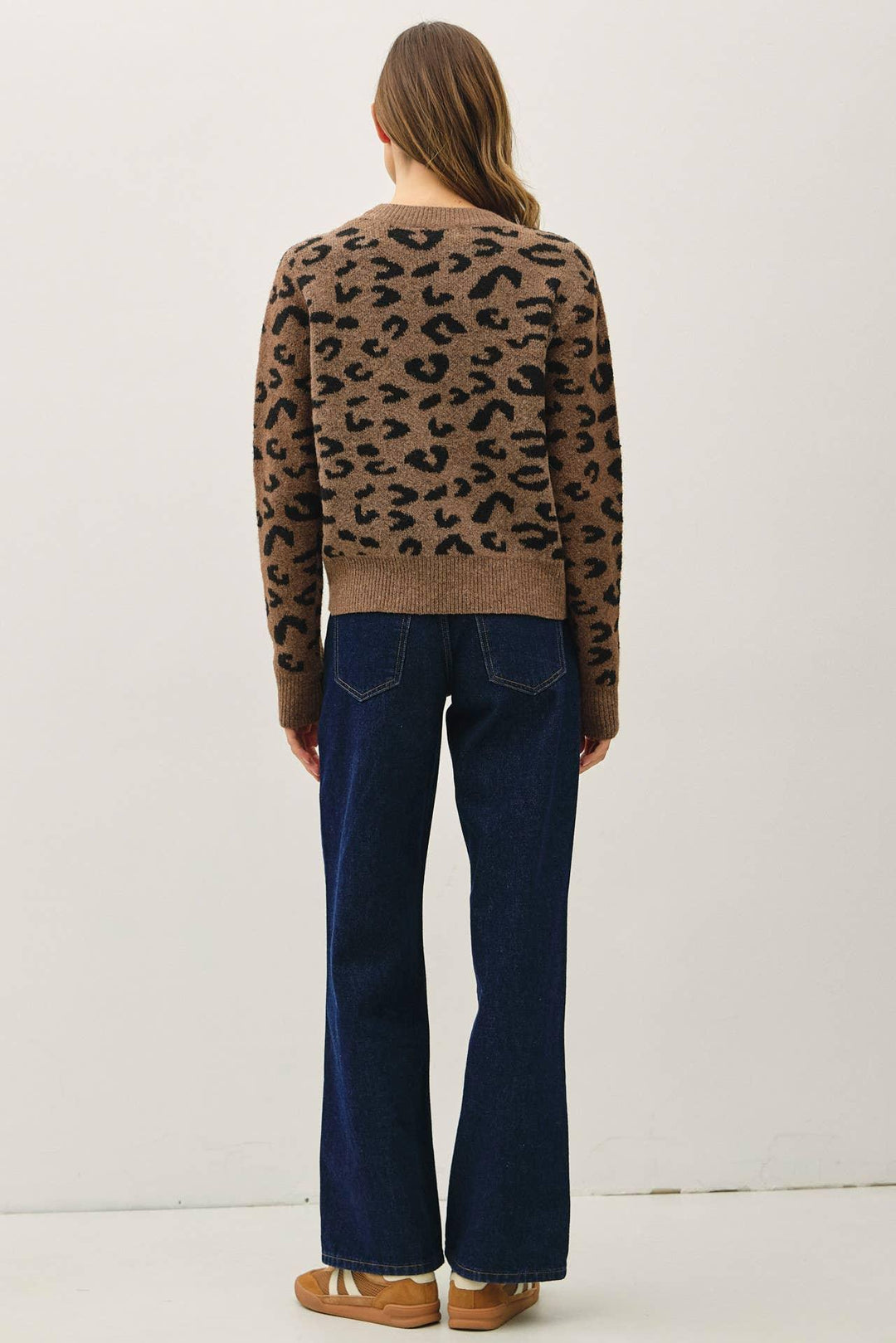 LEOPARD JACUARD CREWNECK SWEATER
