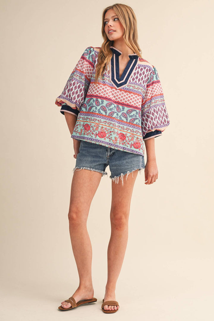 BUBBLE SLEEVE V NECK TOP