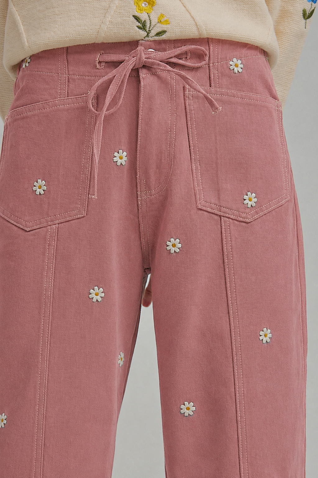 FLORAL EMBROIDERED BARREL SHAPED RELAXED PANTS