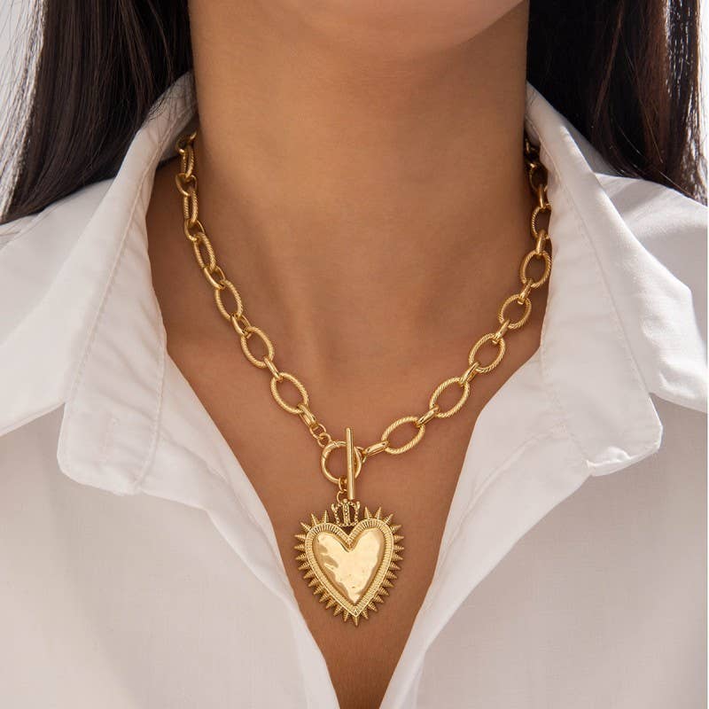 Accessories, Necklaces - SPIKED HEART CHUNKY CHAIN TOGGLE NECKLACE | 40NK9575 - GOLD - Cultured Cloths Apparel