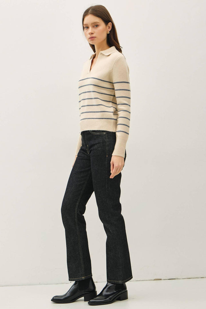 COLLARED V-NECK SWEATER WITH STRIPE