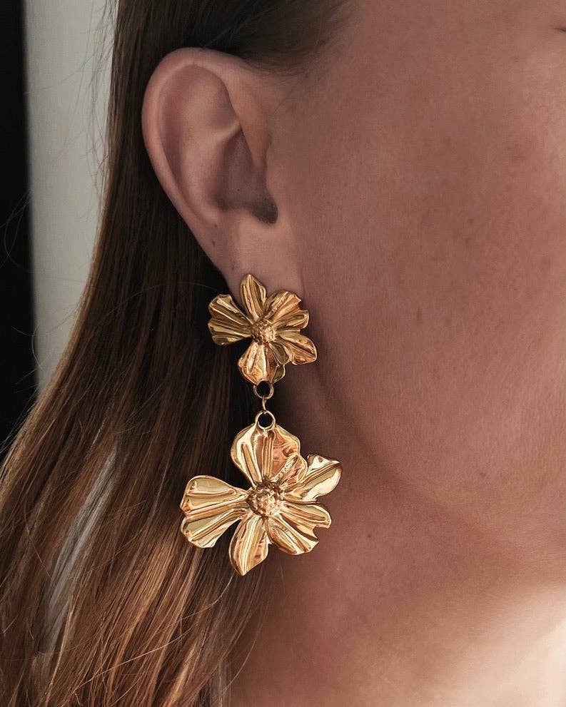 Accessories, Jewelry - Peggy Vintage Gold Flower Earrings - - Cultured Cloths Apparel