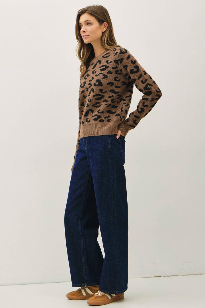 LEOPARD JACUARD CREWNECK SWEATER