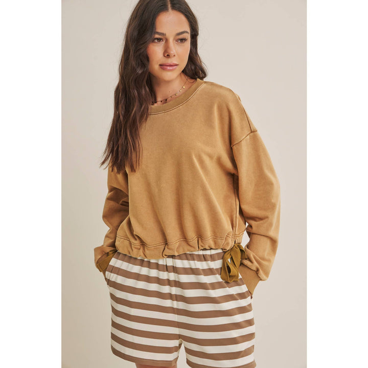 SOFT FADED MINERAL-WASHED SWEATSHIRT WITH CINCHED WAIST