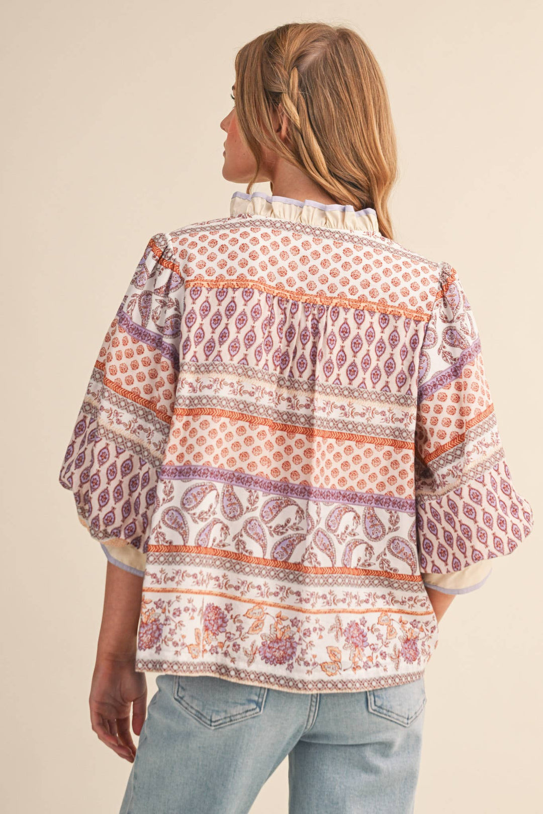 BUBBLE SLEEVE V NECK TOP