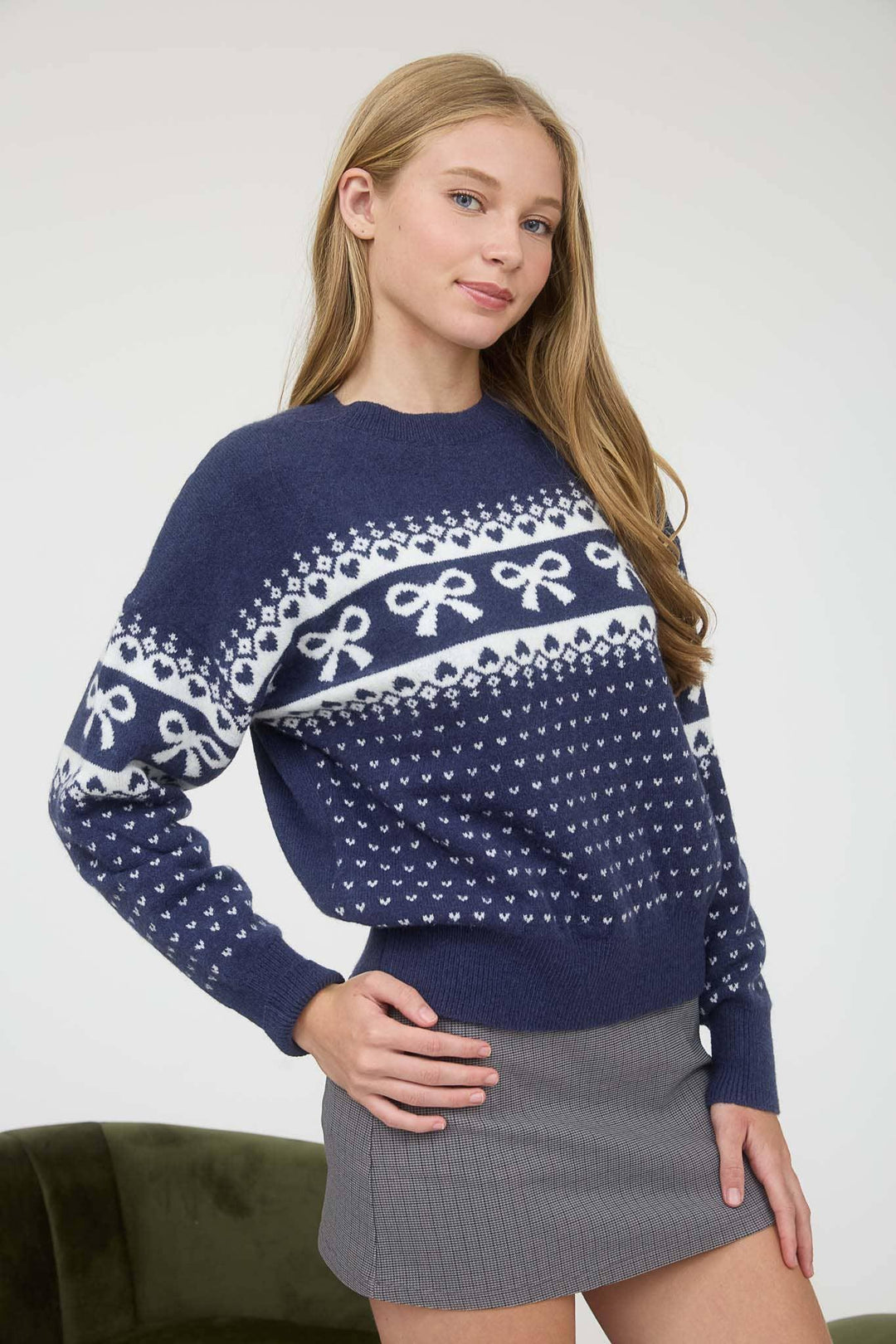 BOW AND HEART JACQUARD KNIT PULLOVER SWEATER