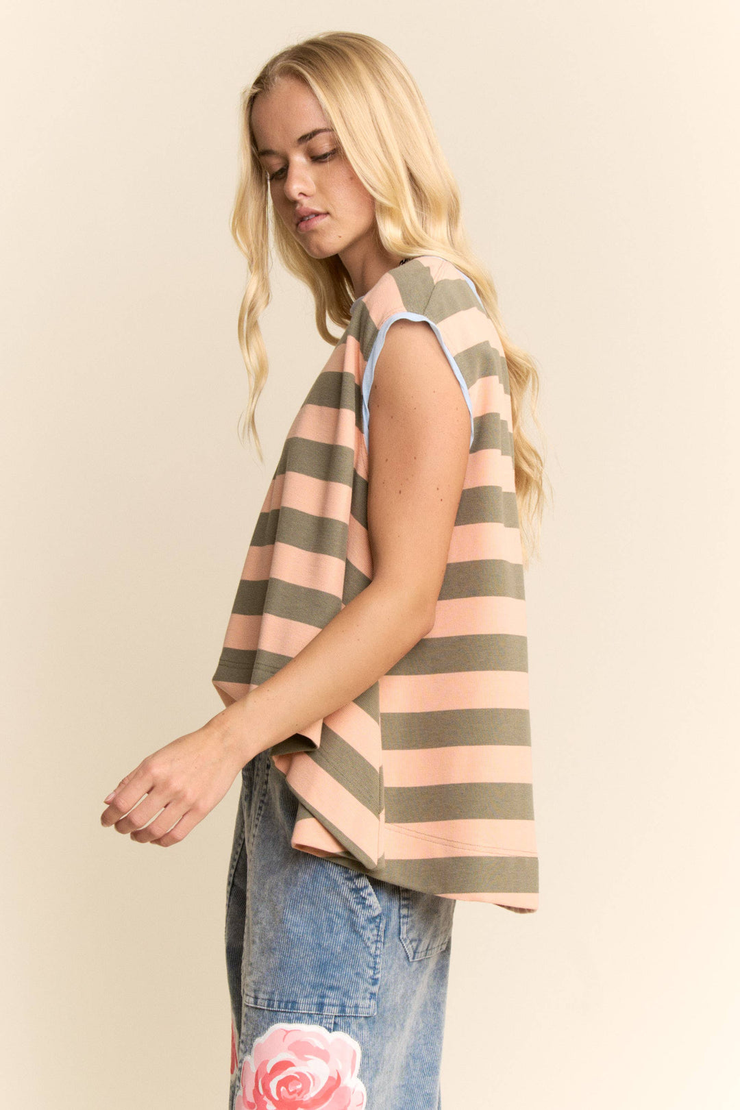 STRIPED SLEEVELESS RELAXED FIT TOP