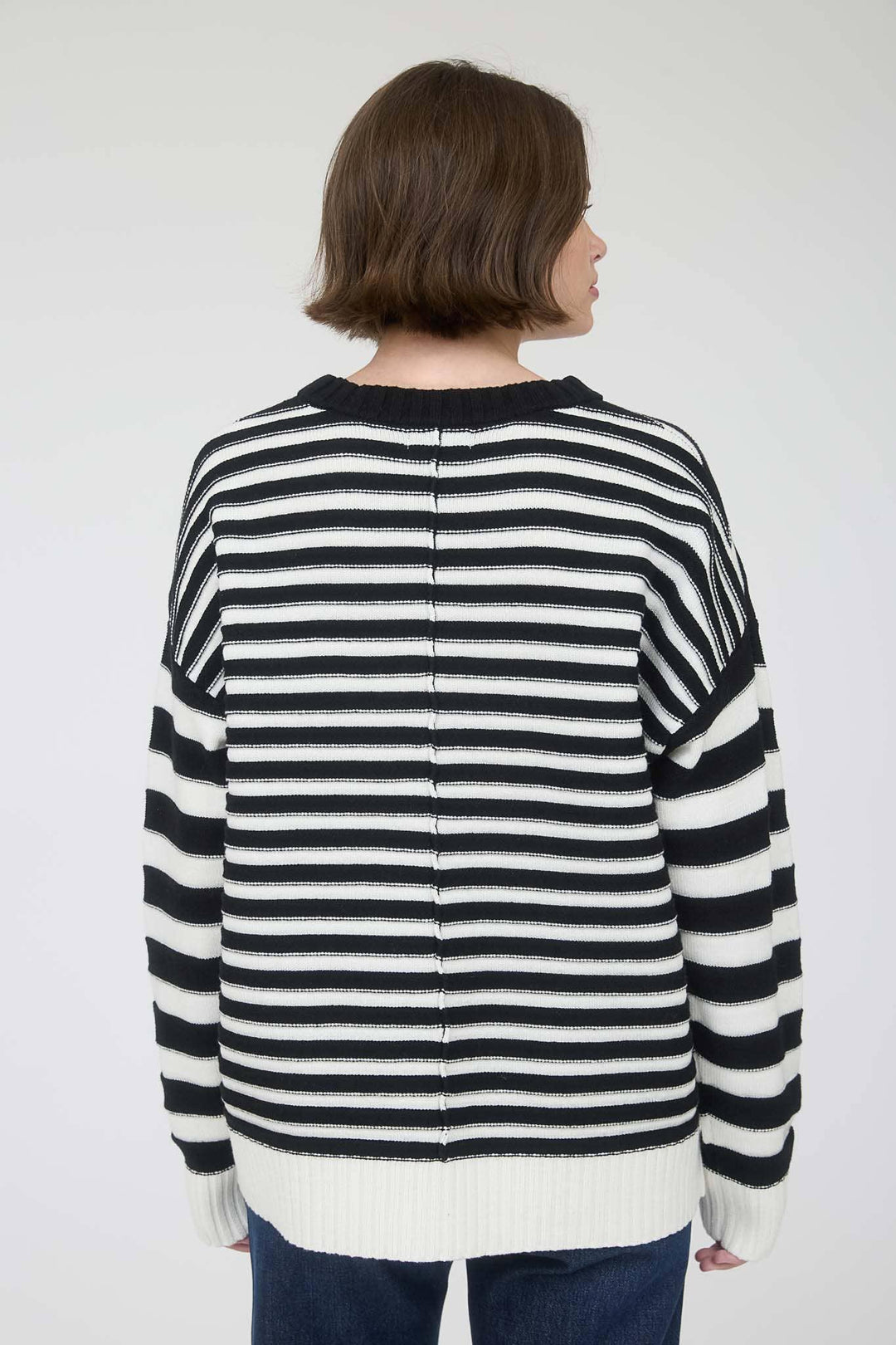 Women's Sweaters - CONTRAST STRIPE FRONT SEAM LONG SLEEVE SWEATER - - Cultured Cloths Apparel