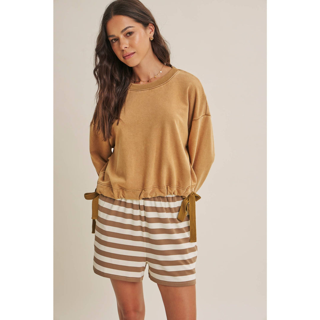SOFT FADED MINERAL-WASHED SWEATSHIRT WITH CINCHED WAIST