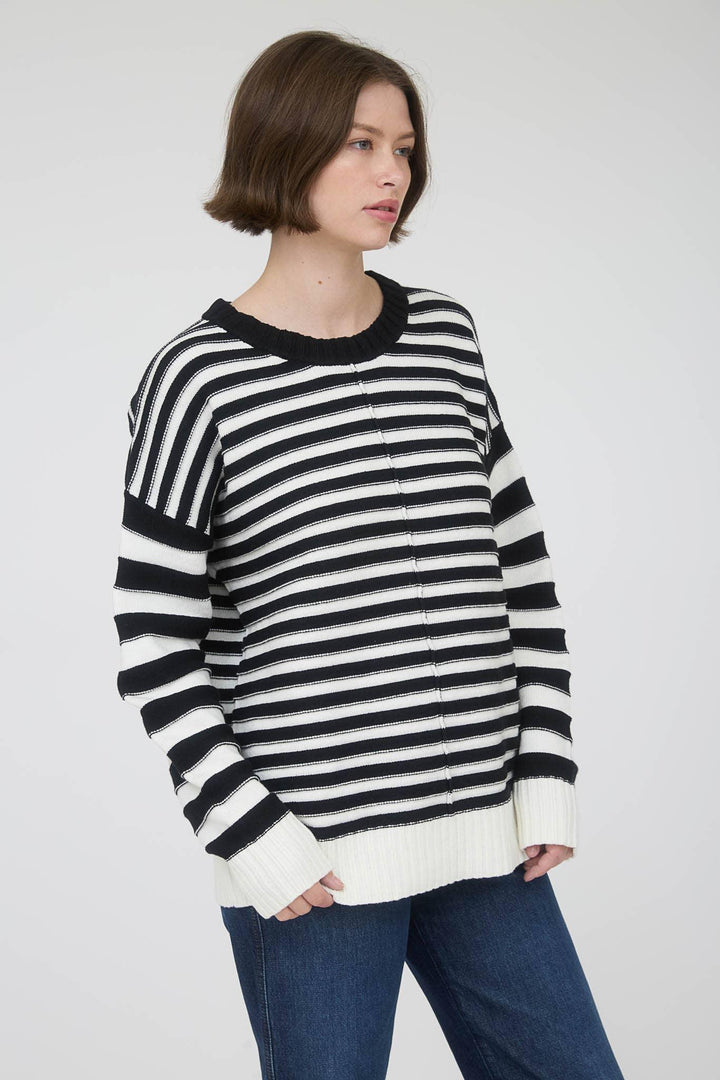 Women's Sweaters - CONTRAST STRIPE FRONT SEAM LONG SLEEVE SWEATER - BLACK - Cultured Cloths Apparel
