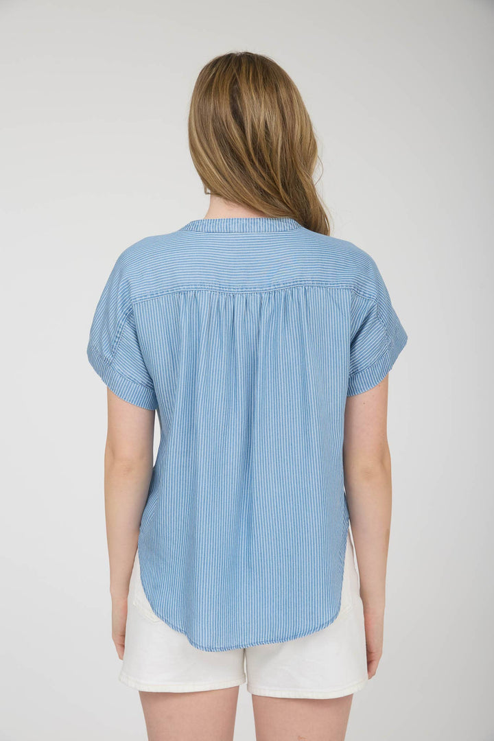 STRIPE CHAMBRAY HENLEY RUCHED DETAIL TOP