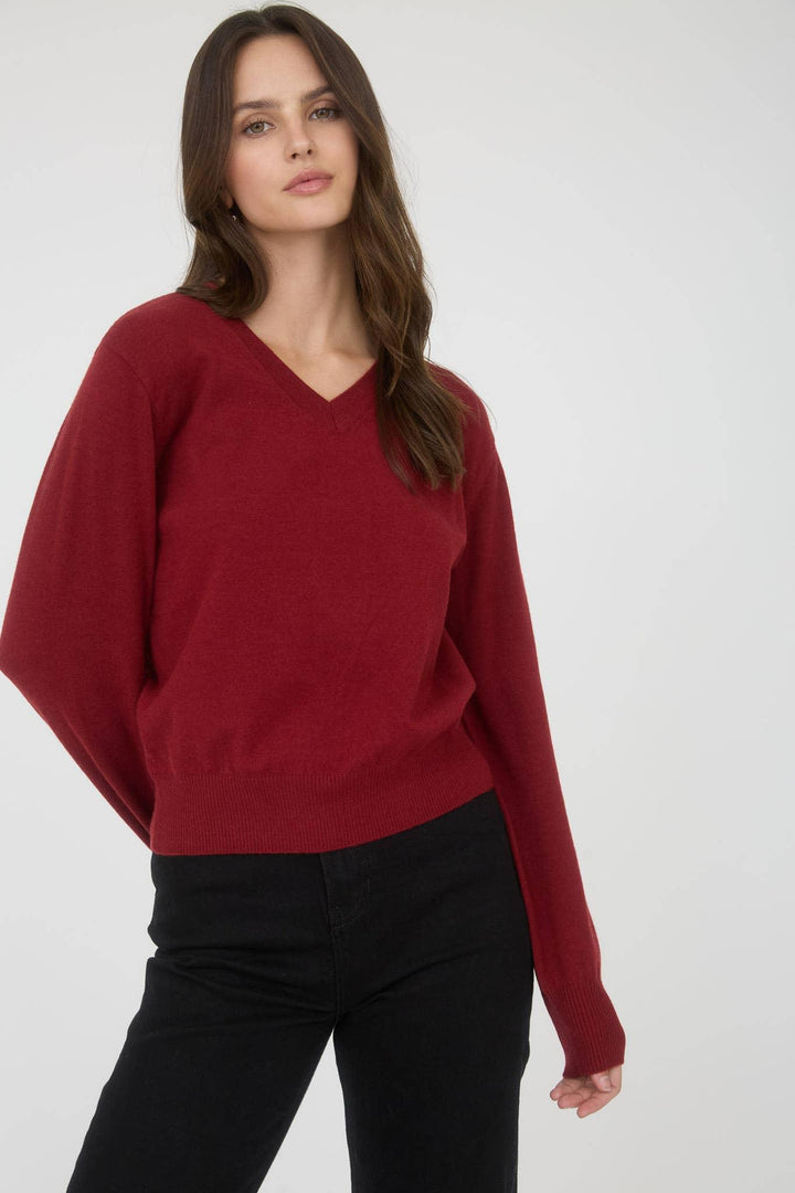 Women's Sweaters - V NECK LONG SLEEVE SOLID KNIT PULLOVER SWEATER - - Cultured Cloths Apparel