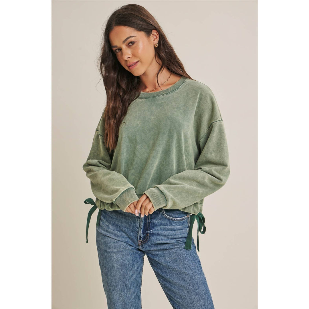 SOFT FADED MINERAL-WASHED SWEATSHIRT WITH CINCHED WAIST