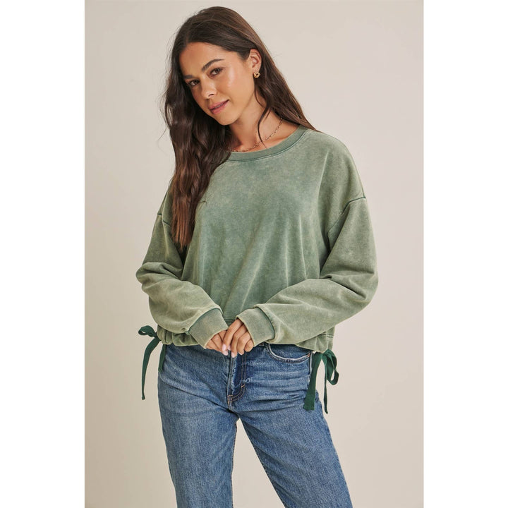 SOFT FADED MINERAL-WASHED SWEATSHIRT WITH CINCHED WAIST