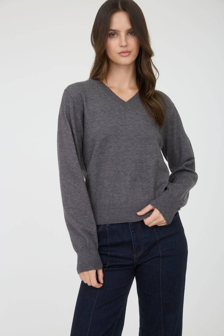 Women's Sweaters - V NECK LONG SLEEVE SOLID KNIT PULLOVER SWEATER - - Cultured Cloths Apparel