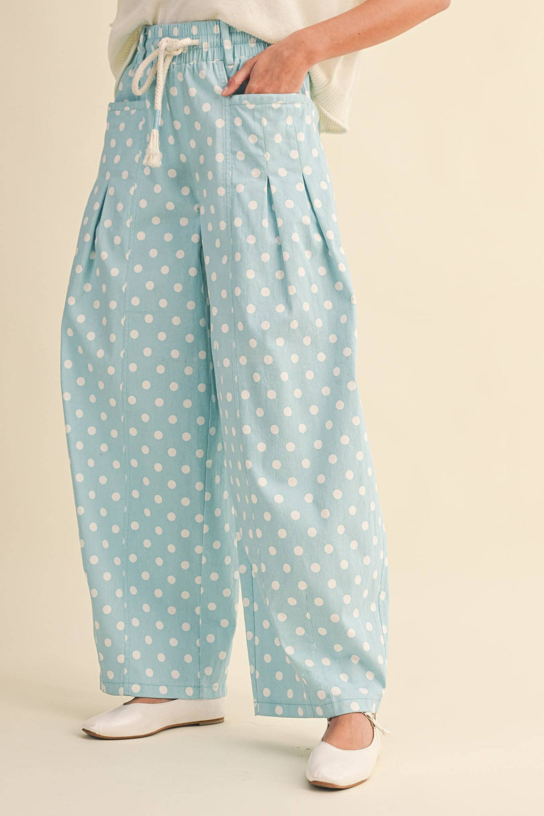 POLKA DOT PLEATED BARREL PANTS