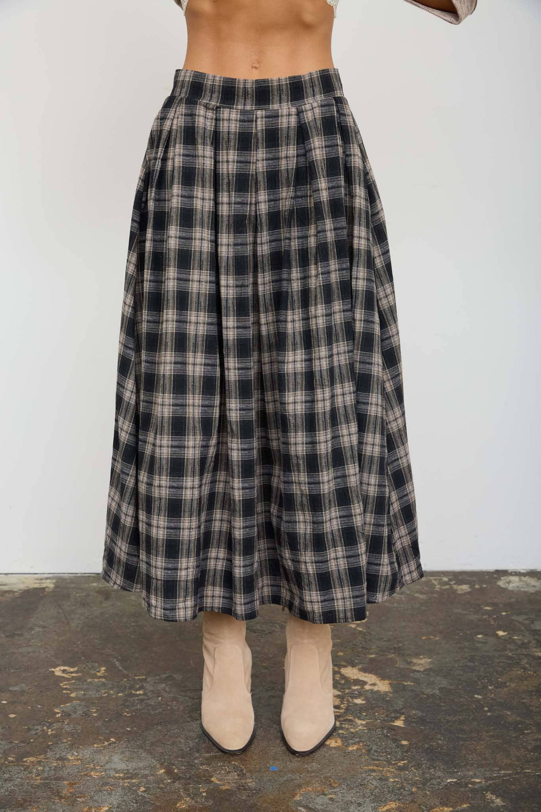 PLAID PLEATED SIDE SLIT MIDI SKIRT