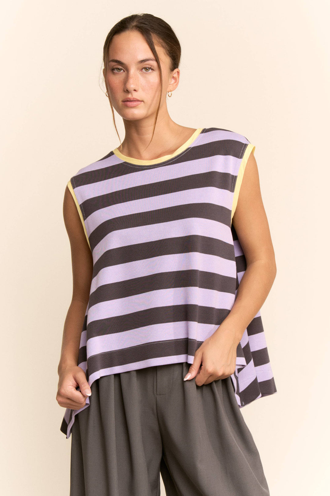 STRIPED SLEEVELESS RELAXED FIT TOP
