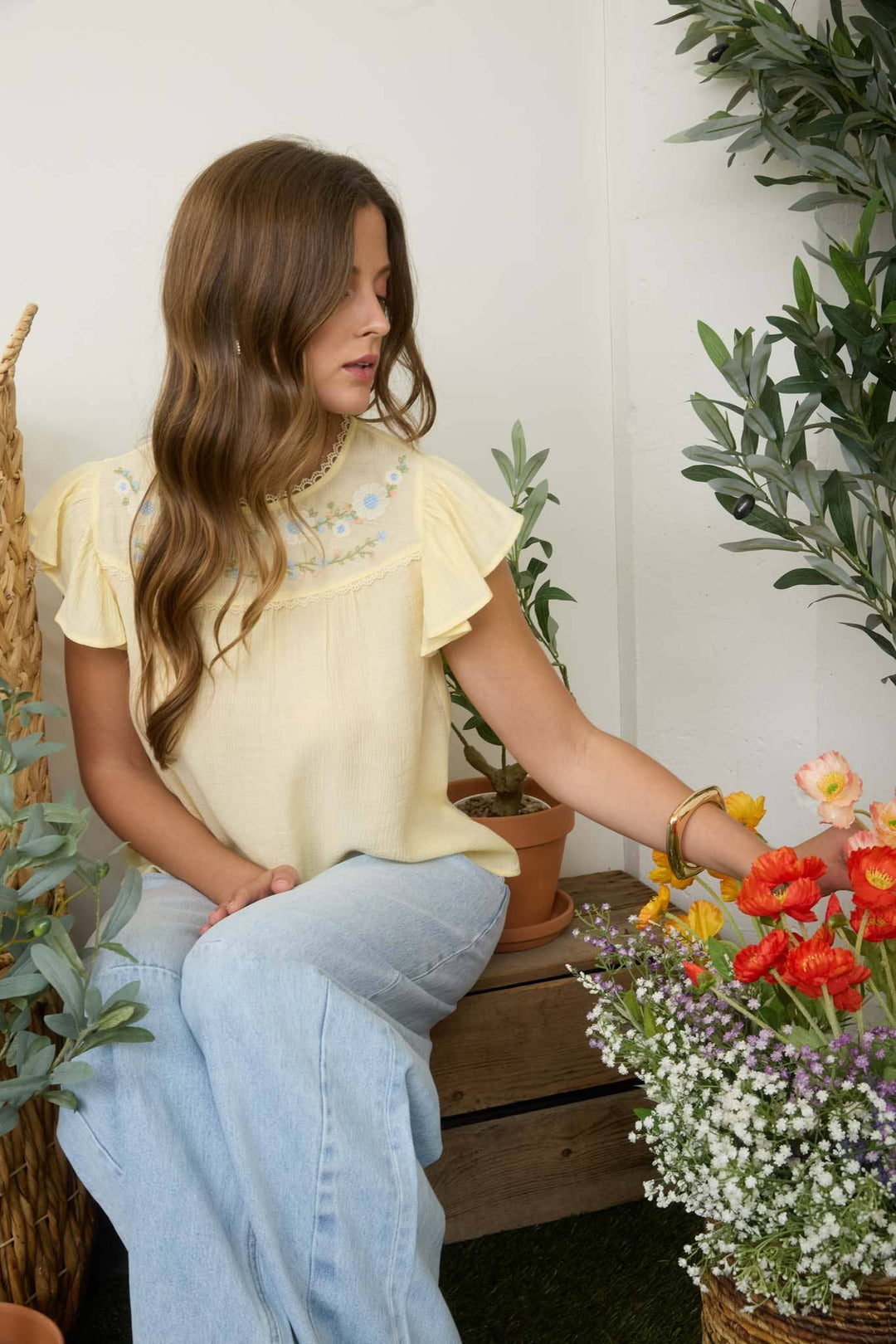 FLORAL YOKE EMBROIDERY RUFFLE SLEEVE TOP