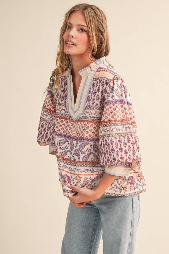 BUBBLE SLEEVE V NECK TOP