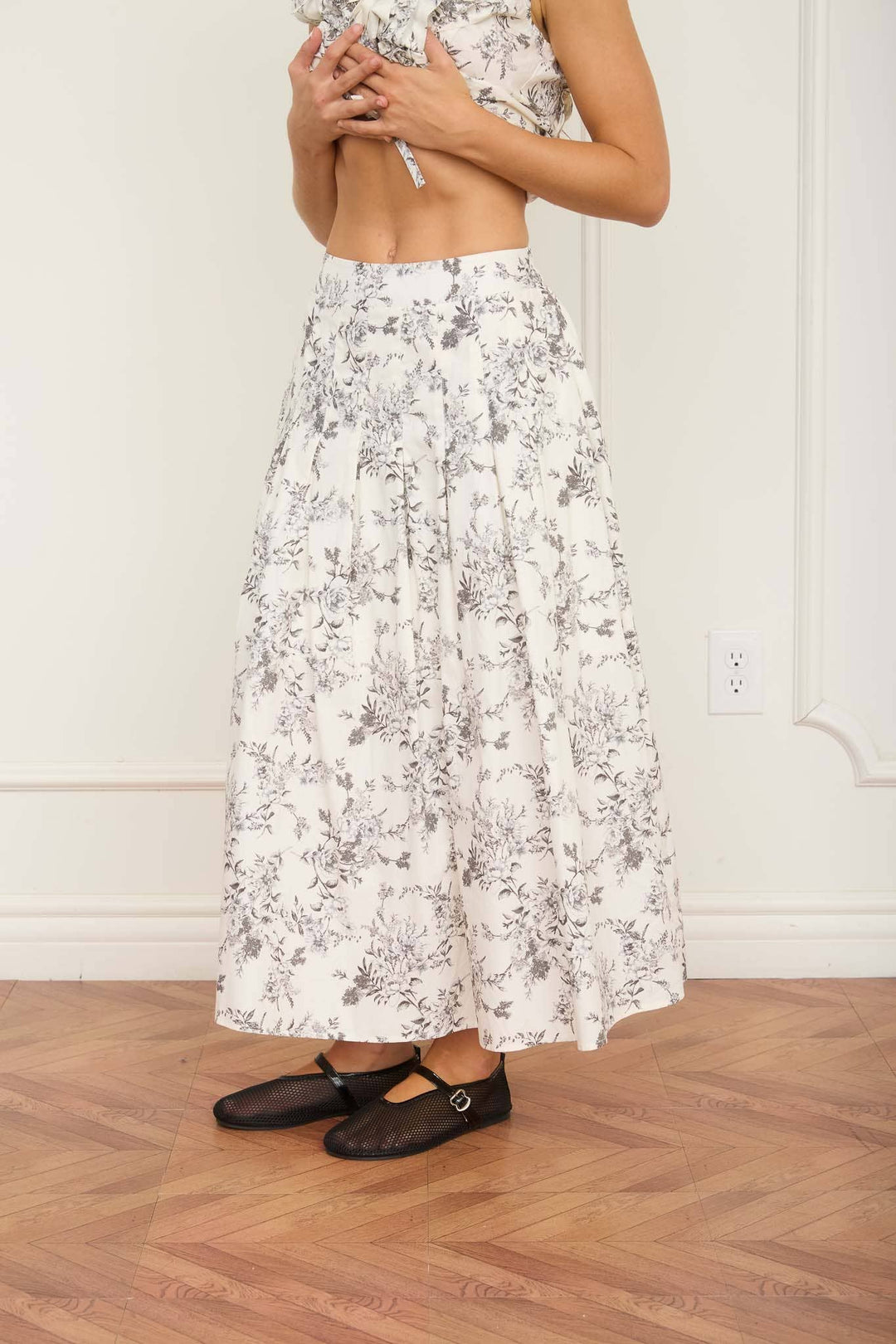 FLORAL TOILE PLEATED MIDI SKIRT