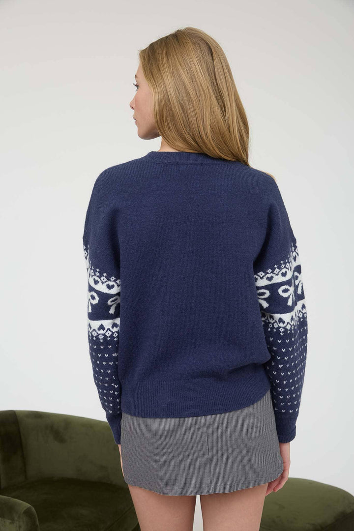 BOW AND HEART JACQUARD KNIT PULLOVER SWEATER