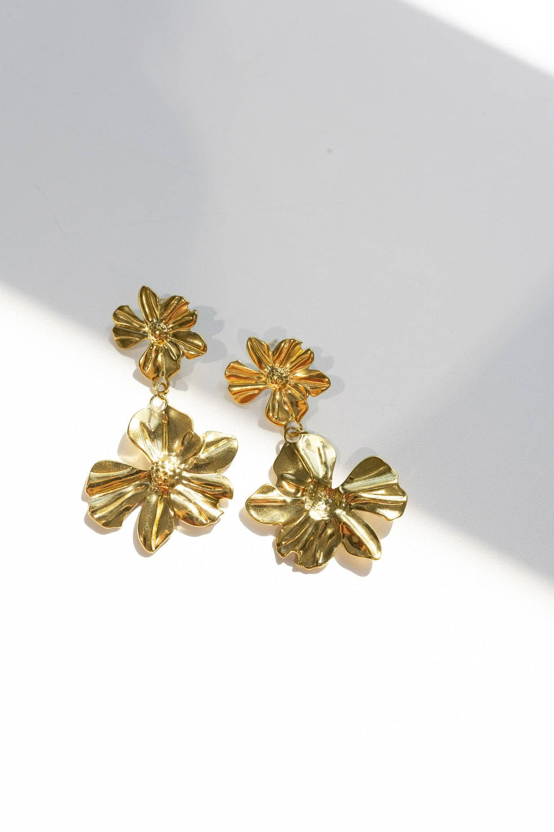 Accessories, Jewelry - Peggy Vintage Gold Flower Earrings - - Cultured Cloths Apparel