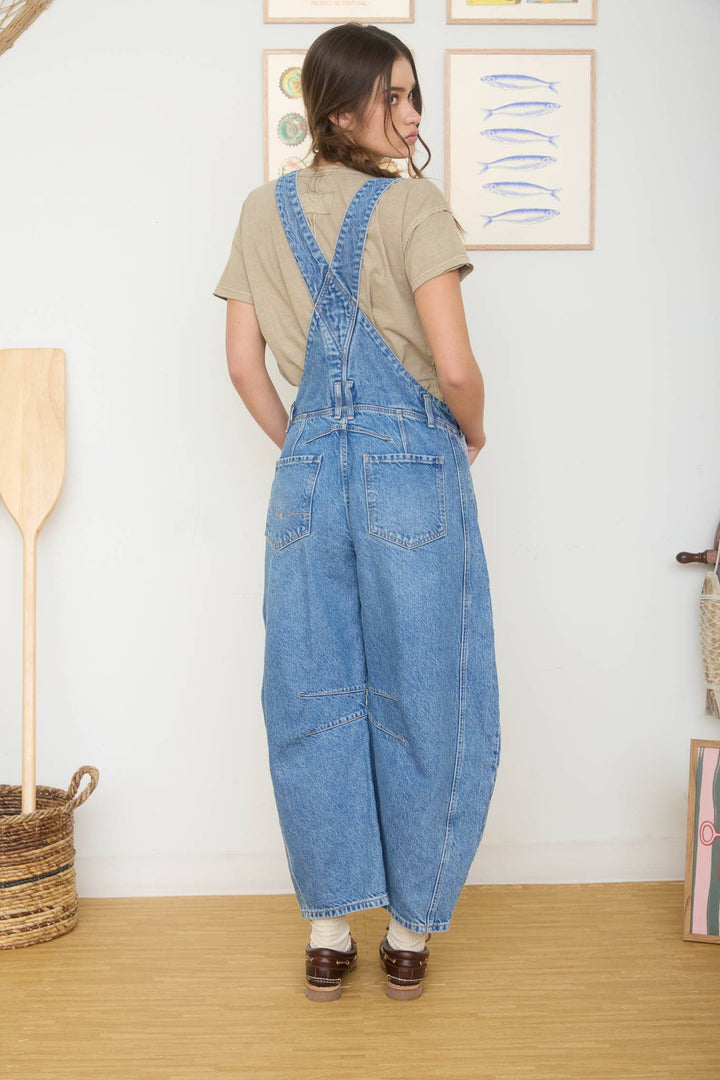 ROUND NECK SHORT SLEEVE EXPOSED SEAM KNIT TOP