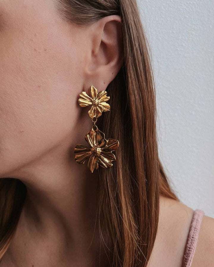 Accessories, Jewelry - Peggy Vintage Gold Flower Earrings - - Cultured Cloths Apparel