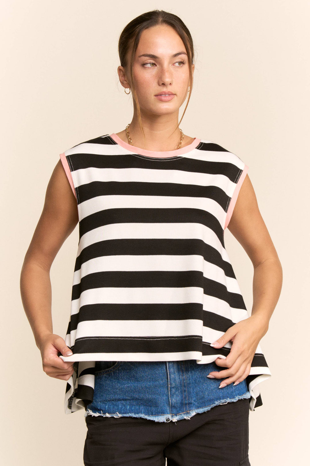 STRIPED SLEEVELESS RELAXED FIT TOP