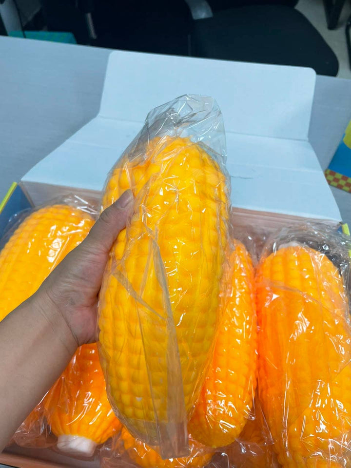 🌽 Jumbo Corn Cob Squishy