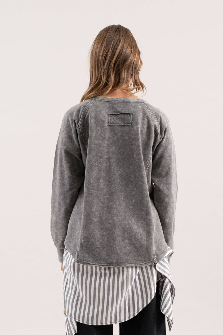 WASHED HENLEY RAGLAN LONG SLEEVE KNIT TOP