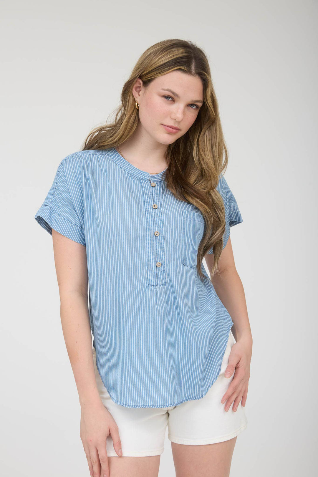 STRIPE CHAMBRAY HENLEY RUCHED DETAIL TOP
