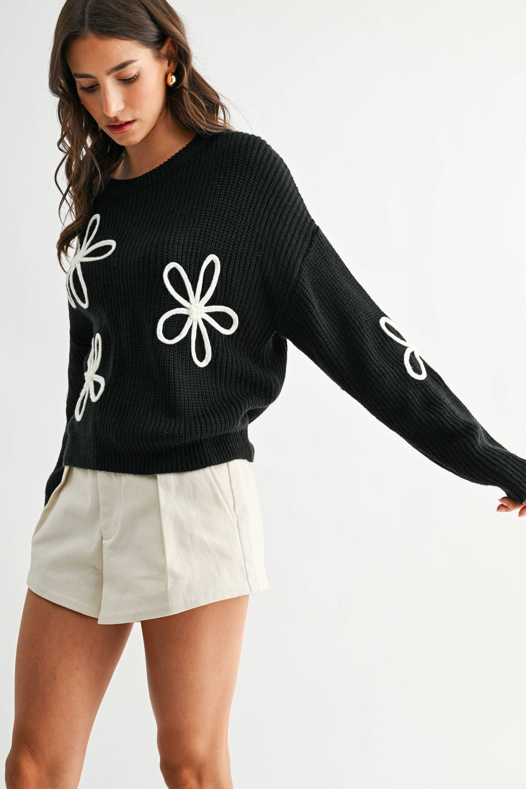 DAISY LOOP KNIT SWEATER