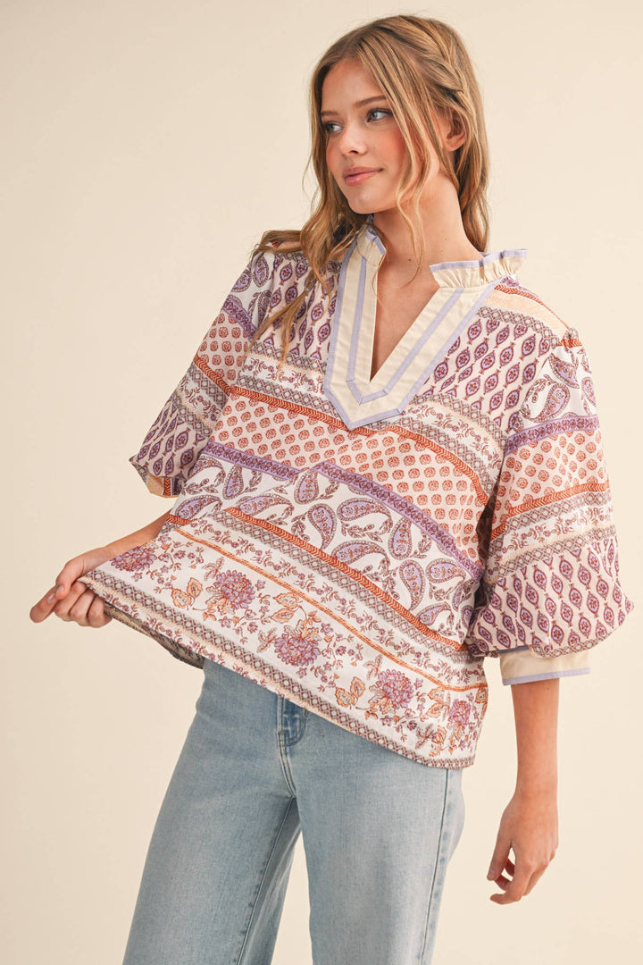 BUBBLE SLEEVE V NECK TOP