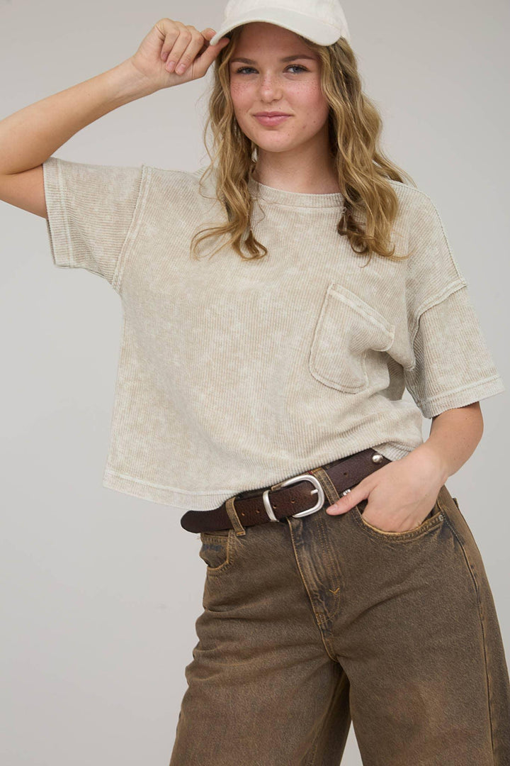 WASHED RIBBED SHORT SLEEVE TEE WITH POCKET