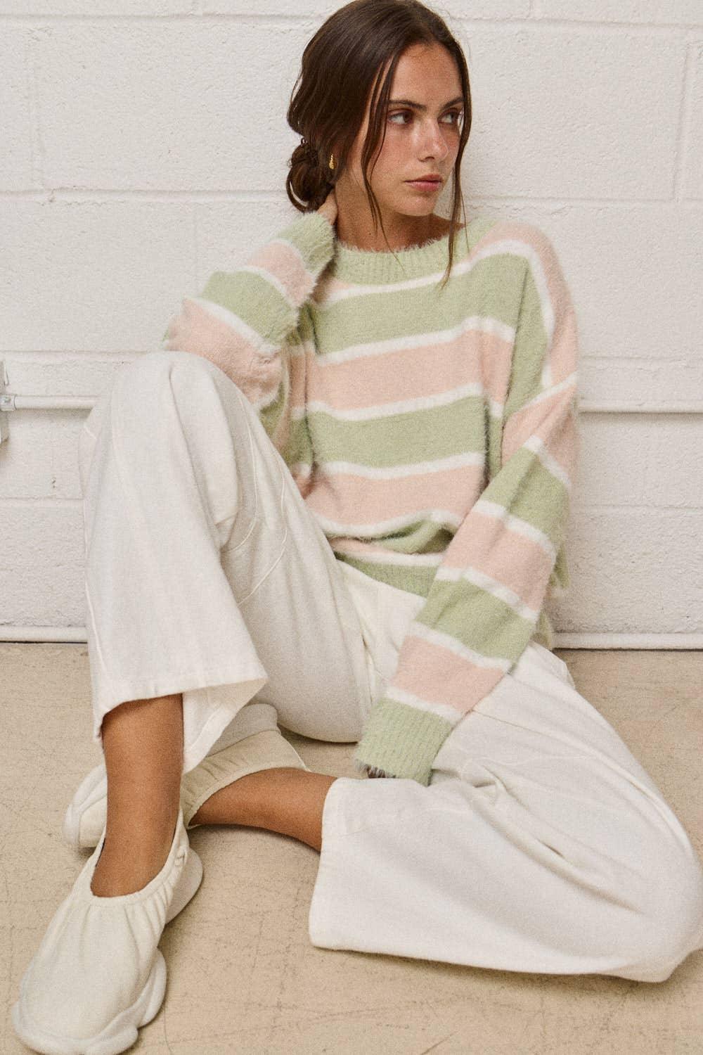 FUZZY KNIT SWEATER TOP