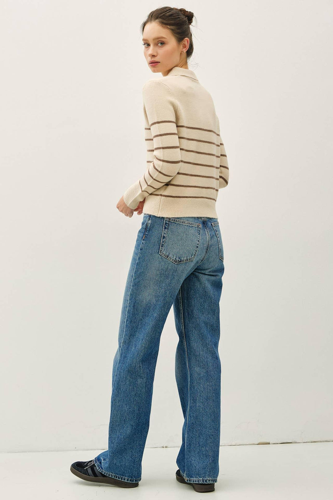 COLLARED V-NECK SWEATER WITH STRIPE