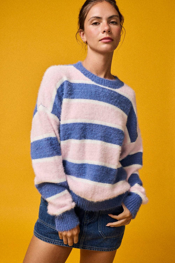 FUZZY KNIT SWEATER TOP