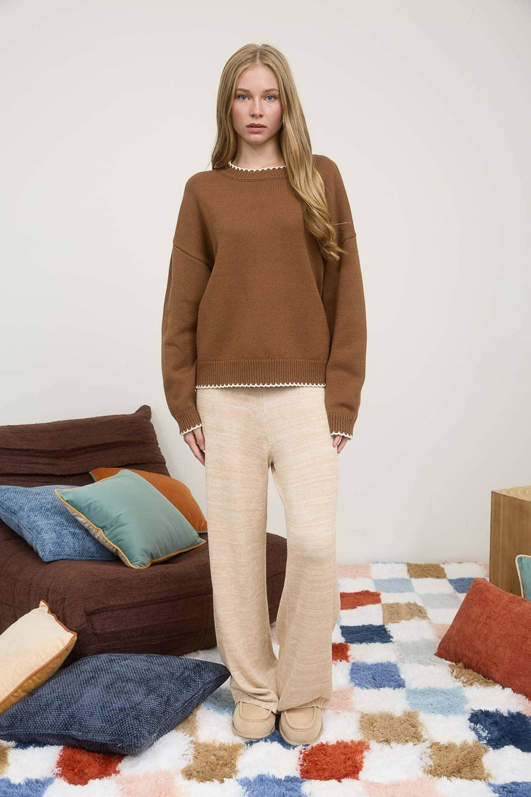 Women's Sweaters - CONTRAST STITCH TRIM CREWNECK PULLOVER SWEATER - - Cultured Cloths Apparel