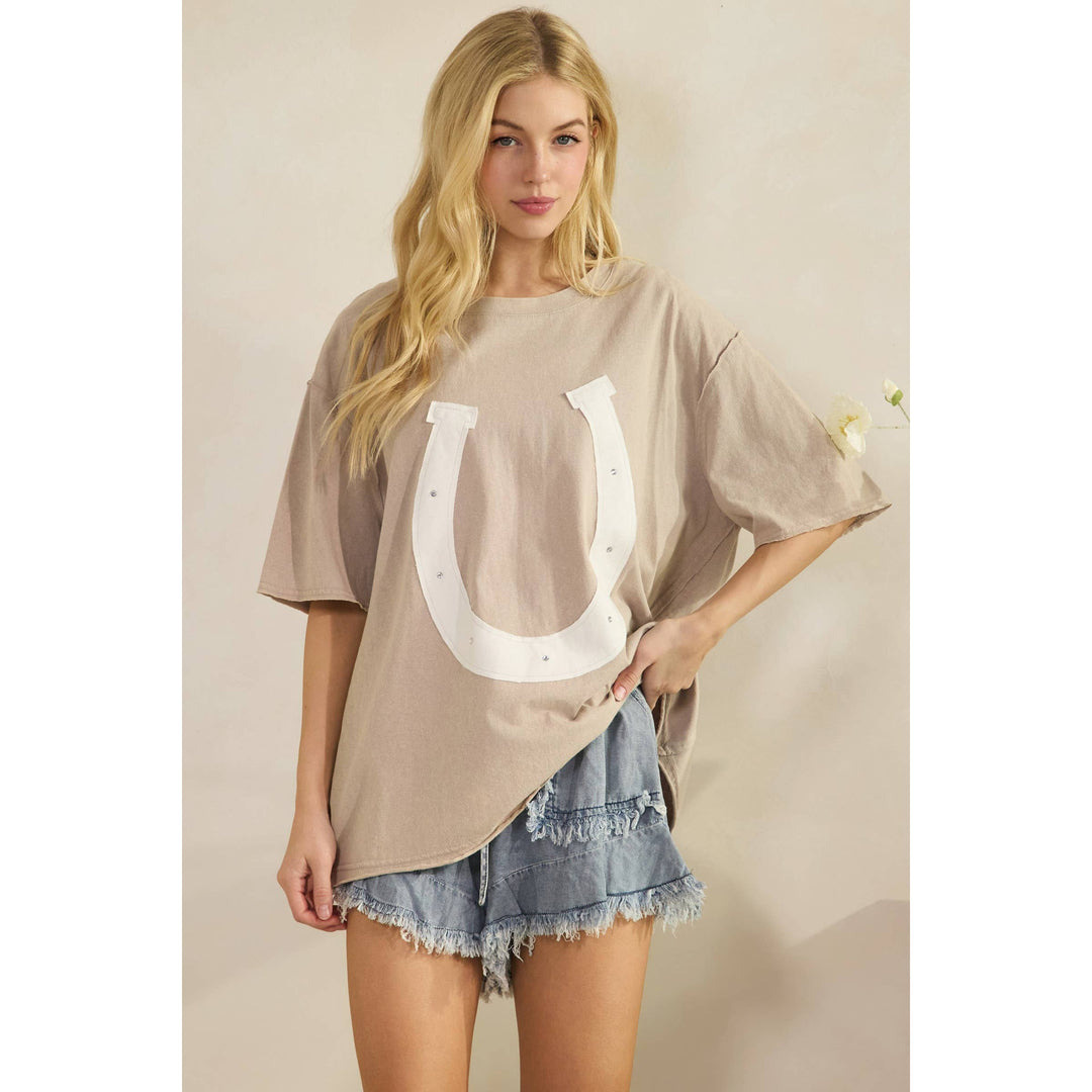 LUCKY CHARM HORSESHOE OVERSIZED TEE