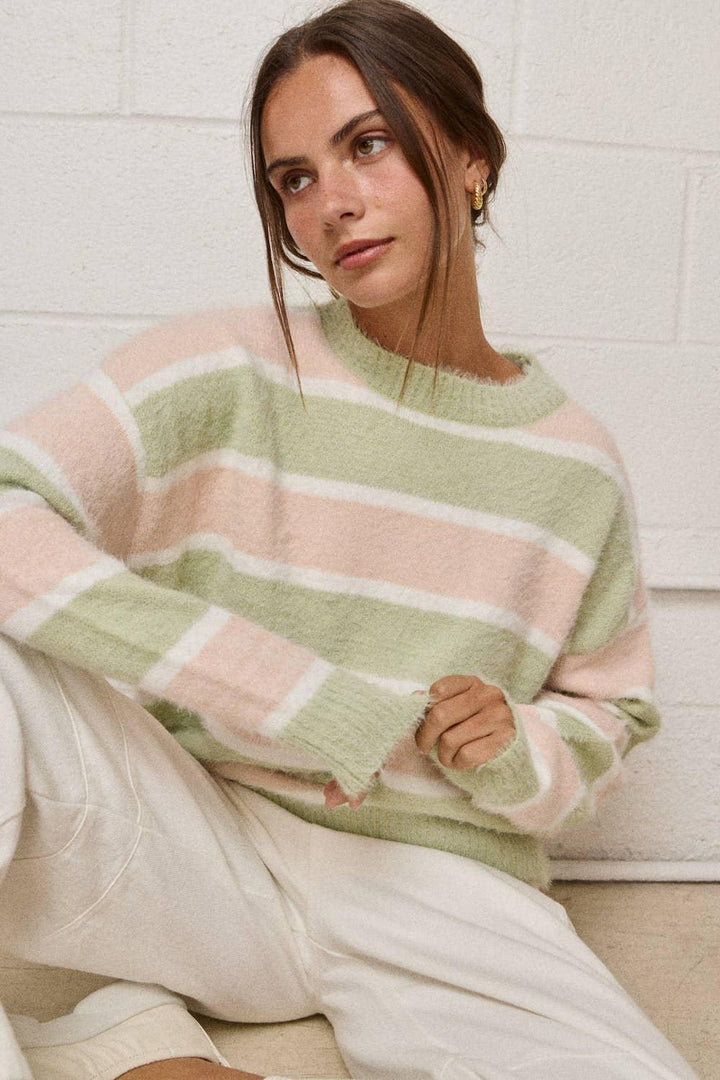 FUZZY KNIT SWEATER TOP