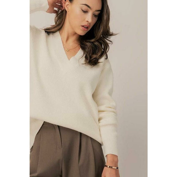 Women's Sweaters - Chunky V-Neck Casual Sweater - Ivory - Cultured Cloths Apparel